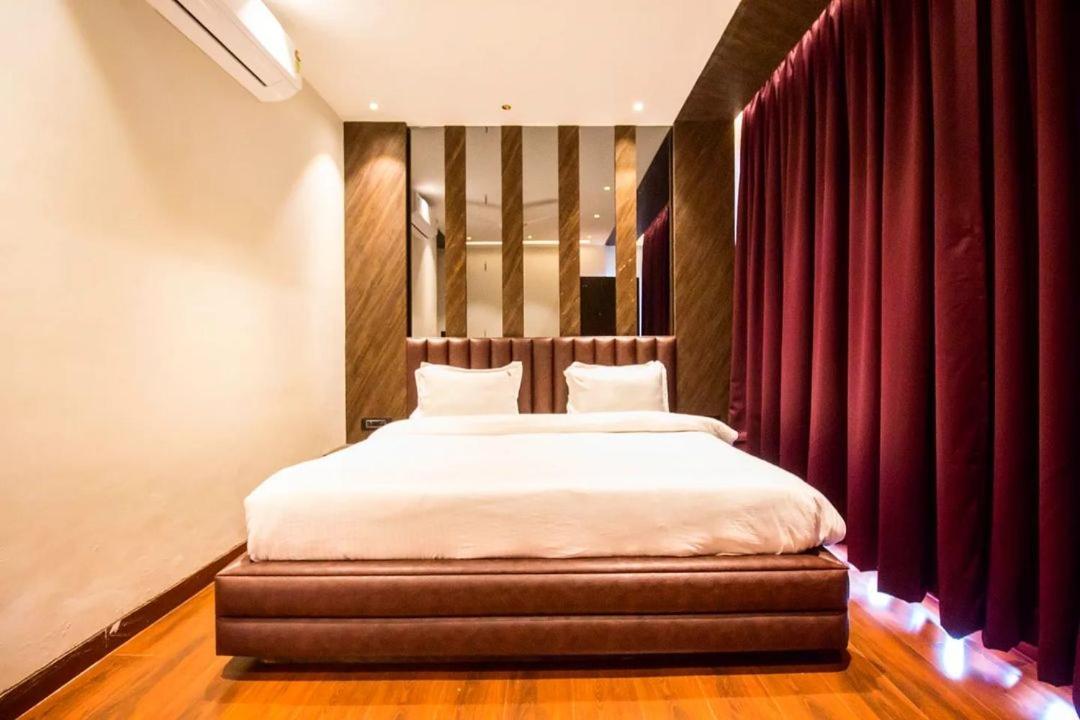 F3 Macau Villa Igatpuri Exterior photo